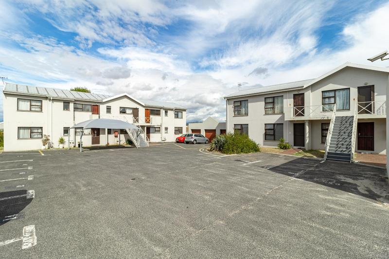 2 Bedroom Property for Sale in Vredekloof East Western Cape